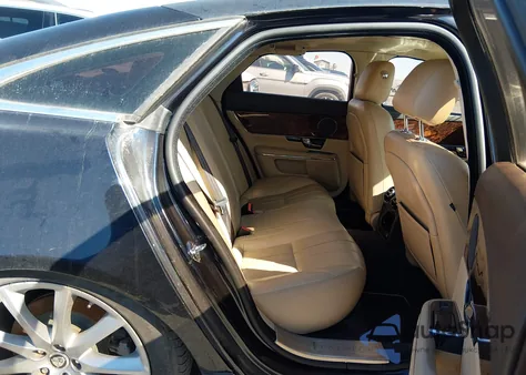 2012 Jaguar Xj z USA, uszkodzony, nr VIN SAJWA1CB9CLV22608